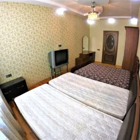 In Baku 125.0 m² apartment is for rent - Image 8
