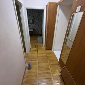 In Baku 90.0 m² apartment is for rent - Image 9