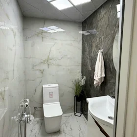 In Baku 128.0 m² apartment is for sale - Image 9