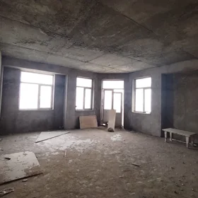 In Baku 136.0 m² apartment is for sale - Image 4