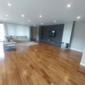 In Baku 400.0 m² apartment is for rent - Image 2