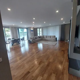 In Baku 400.0 m² apartment is for rent - Image 7