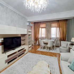 In Baku 70.0 m² apartment is for sale - Image 3