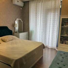 In Baku 70.0 m² apartment is for sale - Image 10