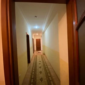 In Baku 110.0 m² apartment is for rent - Image 2