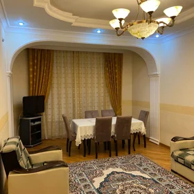 In Baku 110.0 m² apartment is for rent - Image 3