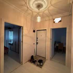 In Baku 65.0 m² apartment is for sale - Image 5
