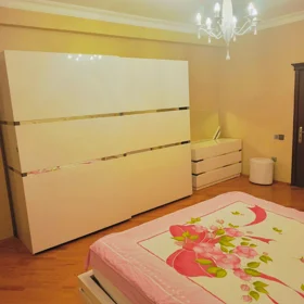 In Baku 140.0 m² apartment is for rent - Image 5