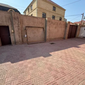 In Baku 1500.0 m² house with 12.0 rooms is for sale - Image 2
