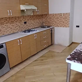 In Baku 80.0 m² apartment is for rent - Image 6