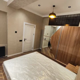 In Baku 70.0 m² apartment is for rent - Image 2
