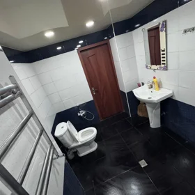 In Baku 70.0 m² apartment is for rent - Image 2