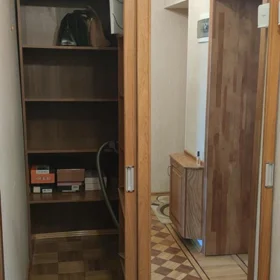 In Baku 70.0 m² apartment is for rent - Image 9