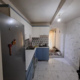In Baku 45.0 m² house with 2.0 rooms is for sale - Image 2