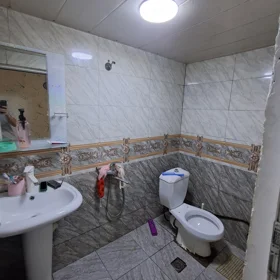In Baku 45.0 m² house with 2.0 rooms is for sale - Image 9