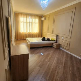 In Baku 150.0 m² apartment is for rent - Image 9