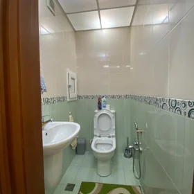 In Baku 100.0 m² apartment is for sale - Image 6