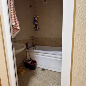 In Baku 65.0 m² apartment is for sale - Image 3