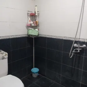 In Baku 80.0 m² apartment is for sale - Image 2