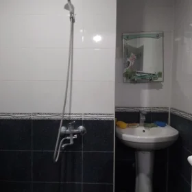 In Baku 80.0 m² apartment is for sale - Image 8