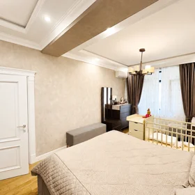In Baku 115.0 m² apartment is for sale - Image 9