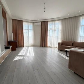 In Baku 145.0 m² apartment is for sale - Image 2