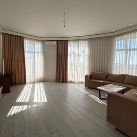 In Baku 145.0 m² apartment is for sale - Image 8