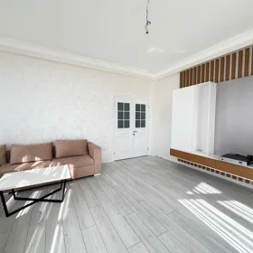 In Baku 145.0 m² apartment is for sale - Image 9
