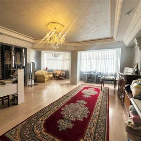 In Baku 158.0 m² apartment is for sale - Image 4