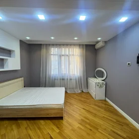 In Baku 150.0 m² apartment is for rent - Image 2