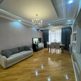 In Baku 150.0 m² apartment is for rent - Image 4