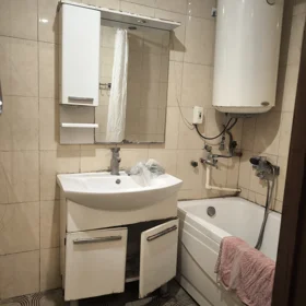 In Baku 88.0 m² apartment is for rent - Image 5