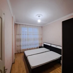 In Baku 130.0 m² apartment is for rent - Image 10