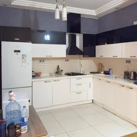 In Baku 80.0 m² apartment is for sale - Image 7