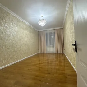 In Baku 100.0 m² apartment is for sale - Image 3