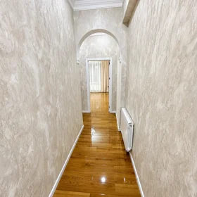 In Baku 100.0 m² apartment is for sale - Image 9