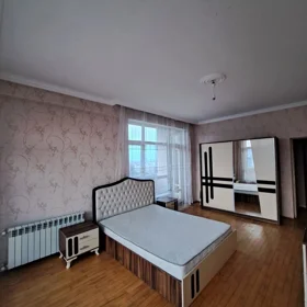 In Baku 130.0 m² apartment is for rent - Image 2