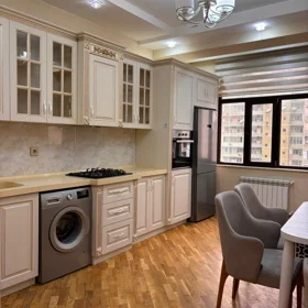 In Baku 128.0 m² apartment is for rent - Image 9