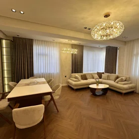In Baku 122.0 m² apartment is for sale - Image 2