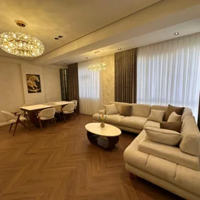 In Baku 122.0 m² apartment is for sale - Image 4