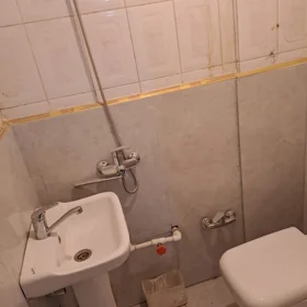 In Baku 50.0 m² house with 2.0 rooms is for sale - Image 5