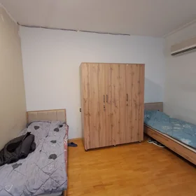 In Baku 150.0 m² apartment is for rent - Image 8