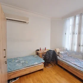 In Baku 150.0 m² apartment is for rent - Image 9