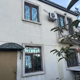 In Binəqədi rayonu 200.0 m² house with 5.0 rooms is for sale - Image 3