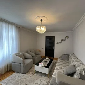 In Binəqədi rayonu 35.0 m² apartment is for sale - Image 3