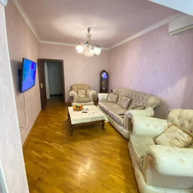 In Baku 105.0 m² apartment is for sale - Image 4