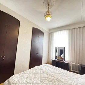 In Baku 85.0 m² apartment is for rent - Image 5