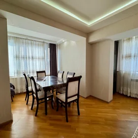 In Baku 90.0 m² apartment is for rent - Image 5