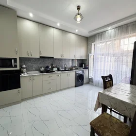 In nan 180.0 m² house with 4.0 rooms is for sale - Image 6