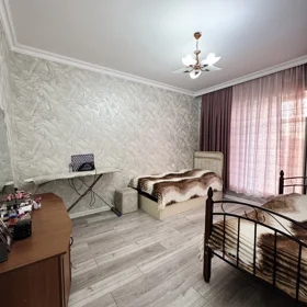 In nan 180.0 m² house with 4.0 rooms is for sale - Image 10